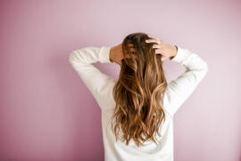 Cauze ale căderii părului la femei